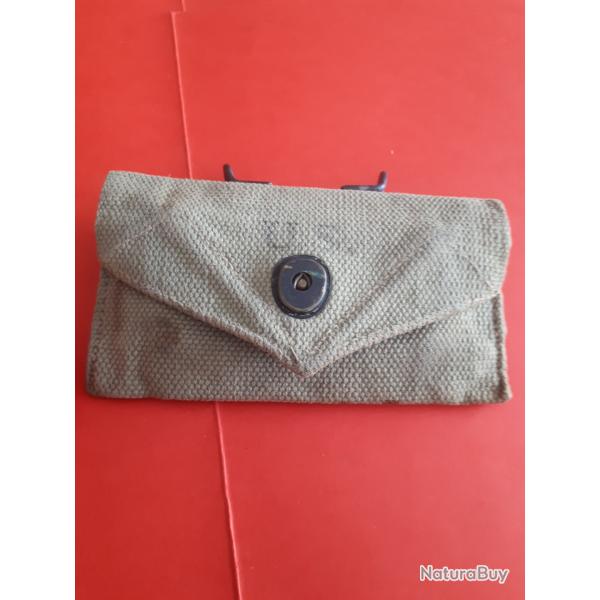 Pochette � pansement US deuxi�me guerre dat�e de 1942