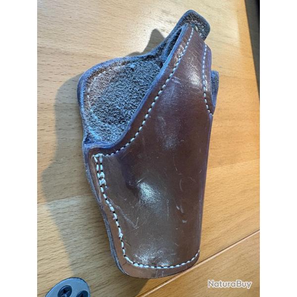 Holster en cuir pour rvolver