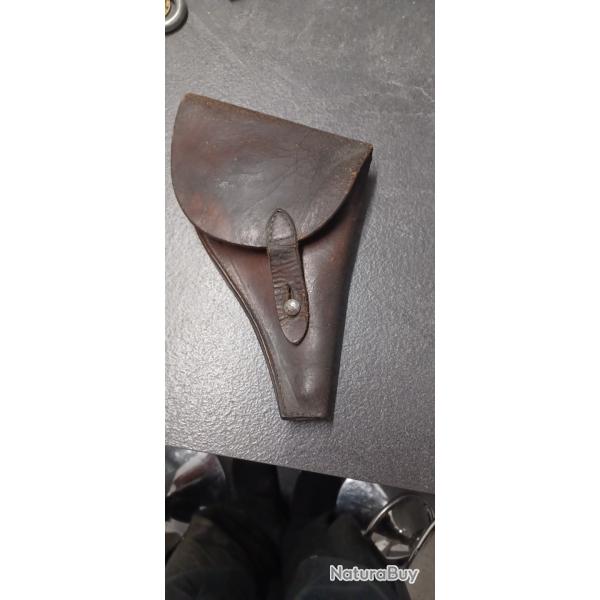 Etui cuir simplifi� pour revolver 1892 Epoque wwI et  WWII