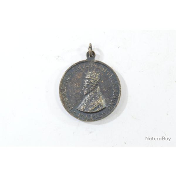 M�daille pendentif Vatican 1950 Pape Pie XII venient et adorabvnt (v�n�rer et adorer )