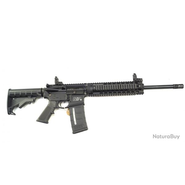 Carabine semi automatique Smith &amp; Wesson MP 15 Tactique 223 Rem 16"