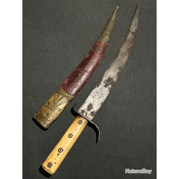 Poignard oriental - Os, Laiton et cuir
