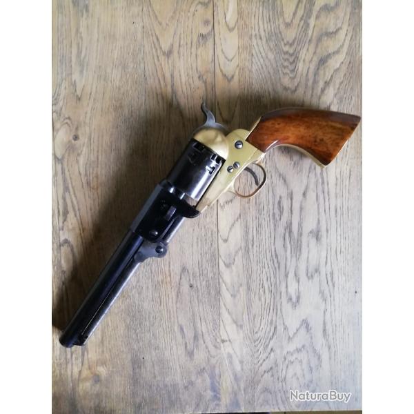 Revolver poudre noire colt 1851 Uberti calibre 36.