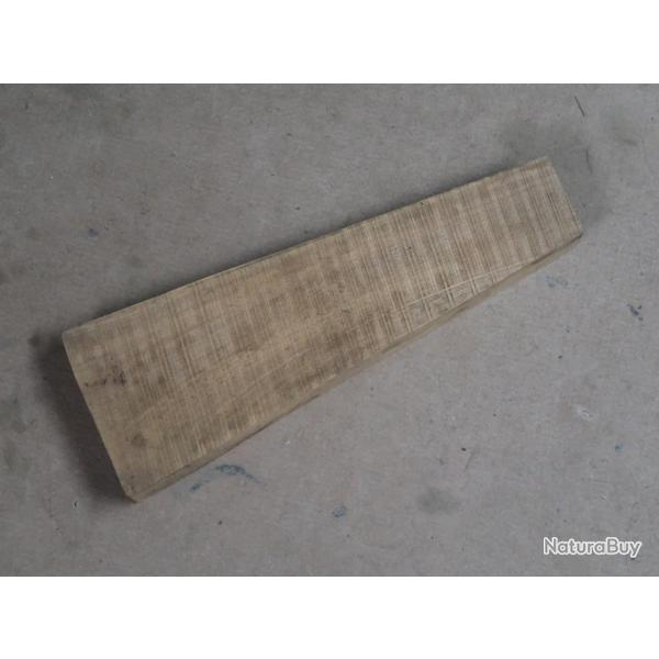 Ebauche noyer pour r�alisation de crosse REF 9