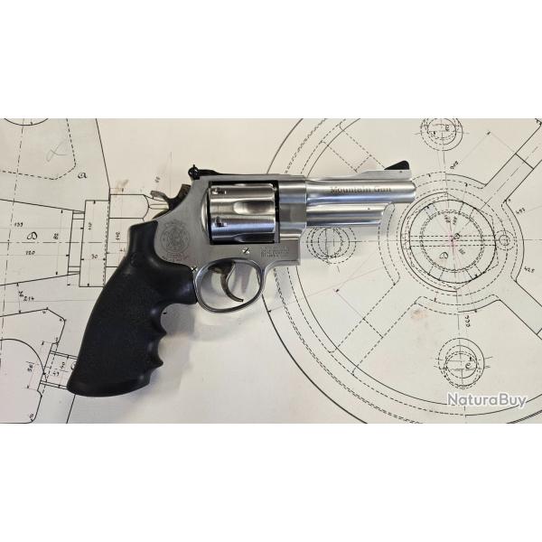 revolver Smith & Wesson 625 "mountain gun" calibre 45 colt
