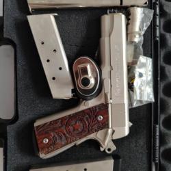 COLT mod&egrave;le 1911 "COMBAT COMMANDER" 45 ACP INOX