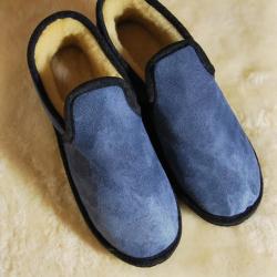 Chaussons chauds charentaises Homme et femme en peau de mouton bleu marine navy