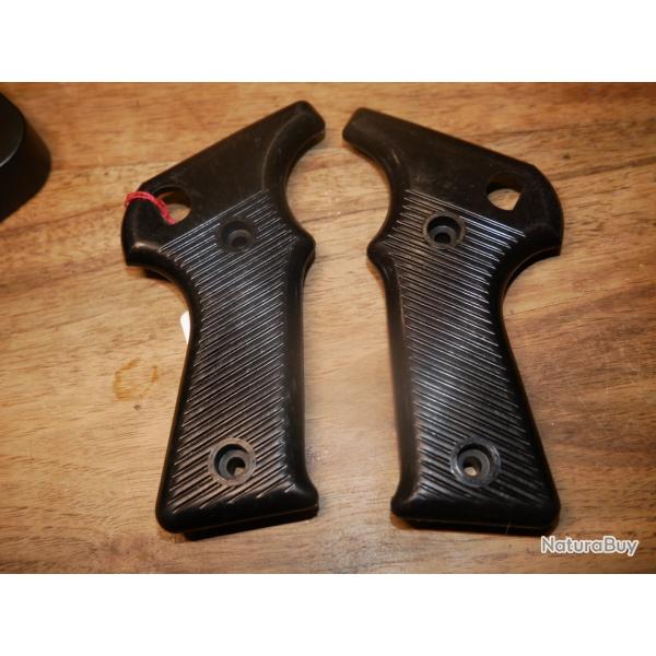 Paire de plaquettes de poign�e de Mitrailleuse AA52/ANF1