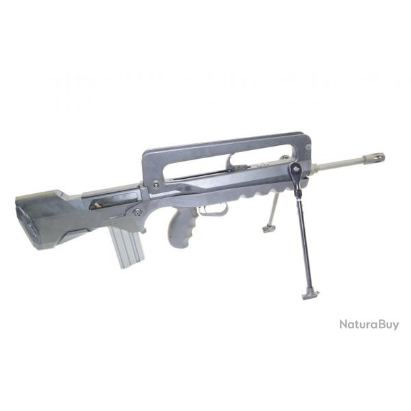 Fusil semi automatique francais Famas F1 calibre 222 remington