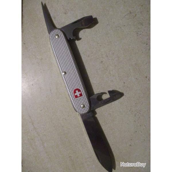 couteau du soldat suisse victorinox 2004