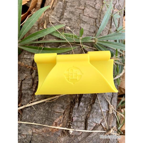 Attache antenne HUNTPOWER - GRAV� PERSONNALIS� Jaune