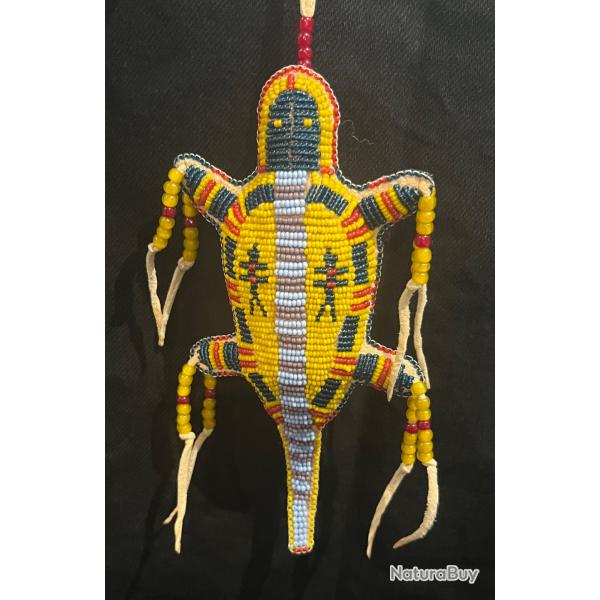 Superbe tortue perl�e indien des plaines, f�tiche talisman cordon ombilical