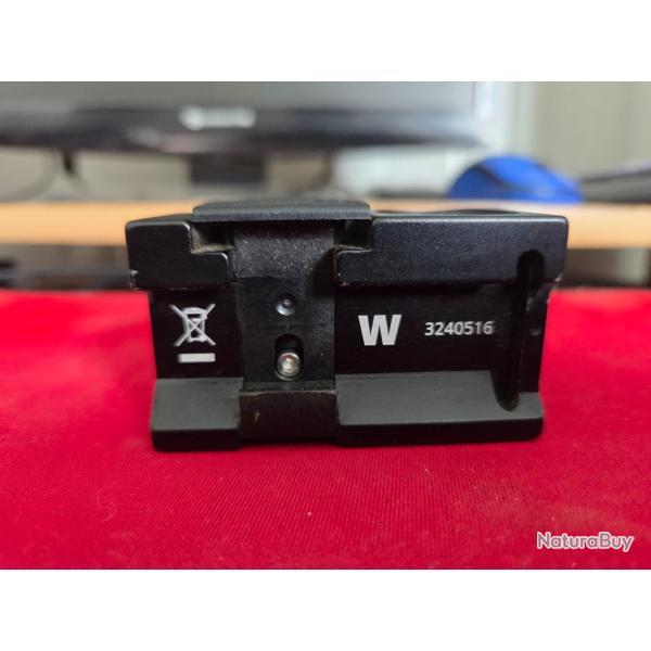 Point rouge Zeiss � panneau solaire