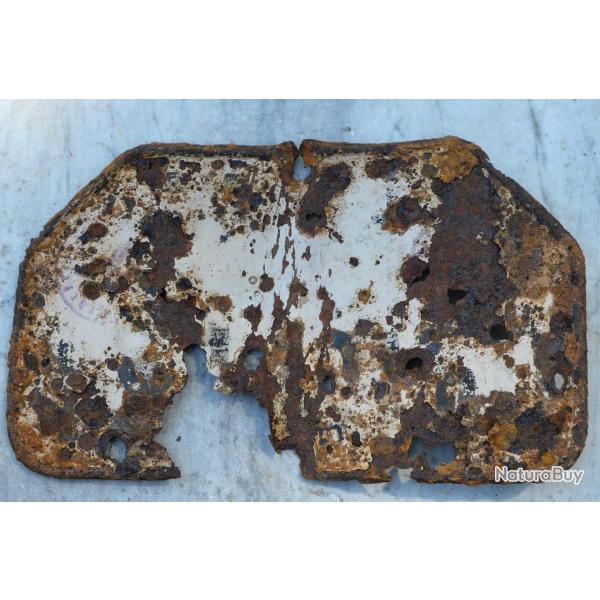 Plaque de moto occupation provenance Normandie 1944 ref GUI25PLA001