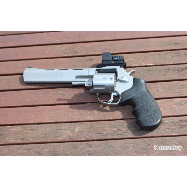 Revolver Taurus Tracker 970 avec Red Dot