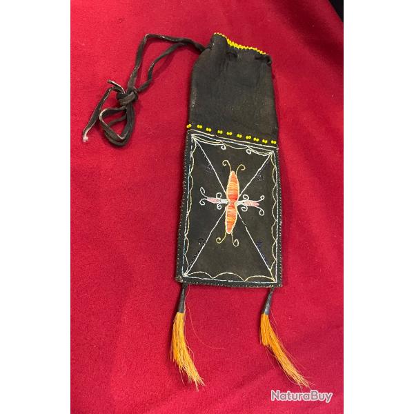 Sac en peau de cerf orn� de quill piquant de porc epic iroquois objiway style 18 eme indien