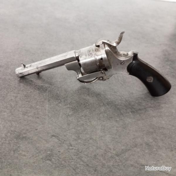 revolver 7 mm � broche GRAVE sur le canon