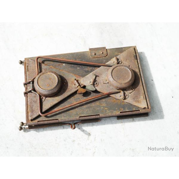 ARM�E FRAN�AISE - Lanterne � bougie - lampe pliante Montjardet manque un mica - WWI ref BAG25MON001