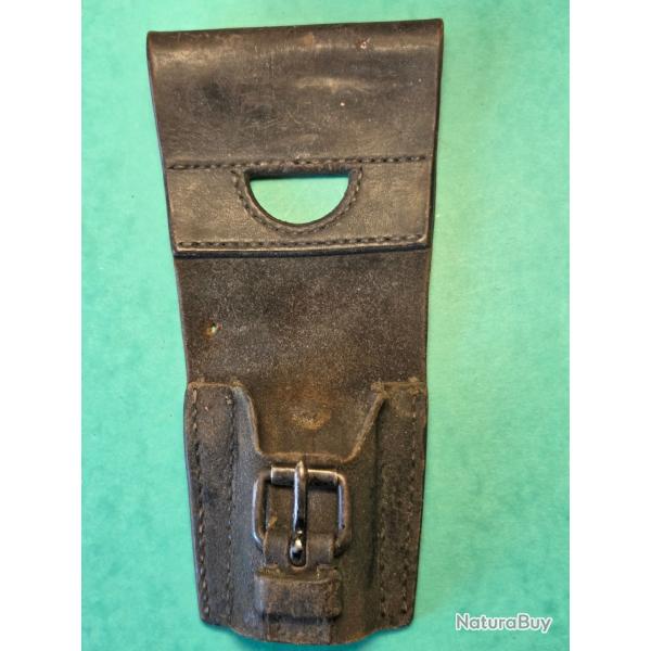 Un porte foureau cuir Suisse pour bayo mod 1914 pionnier dat� 1890