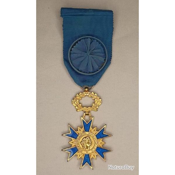 M�daille Ordre National du M�rite grade Officier