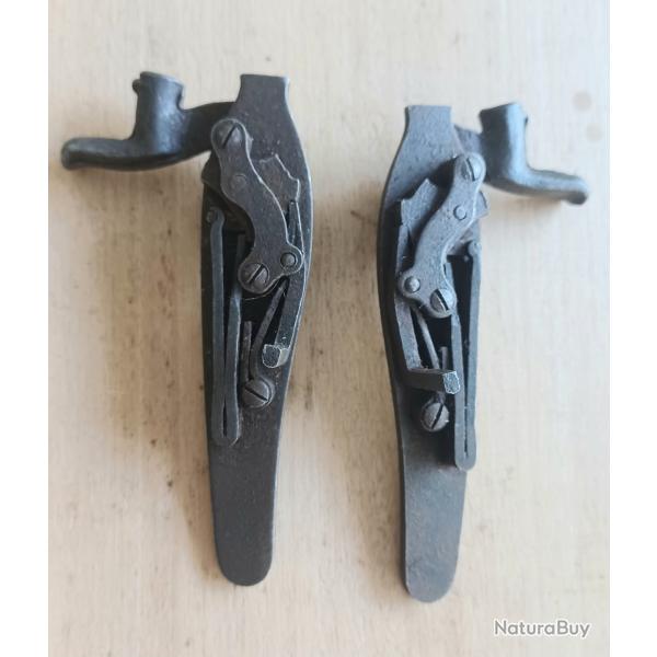Paire de platines pour ancien fusil de chasse � chiens marqu�es G 50