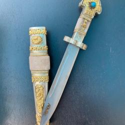 BEAU COUTEAU TRADITIONNEL TIBETAIN DES ANNEES 1960, FINEMENT ET ENTIEREMENT DECORE