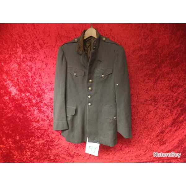 Ancien costume militaire. Veste militaire                                                      (A1)