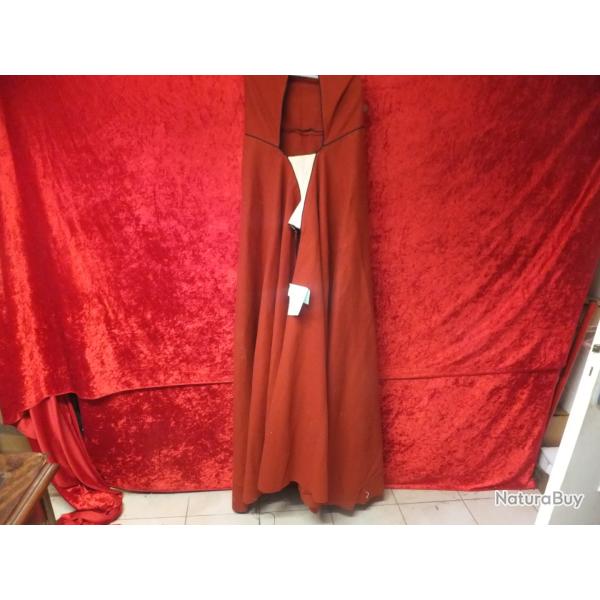 Ancien costume militaire.  burnous  militaire                                              (B7)
