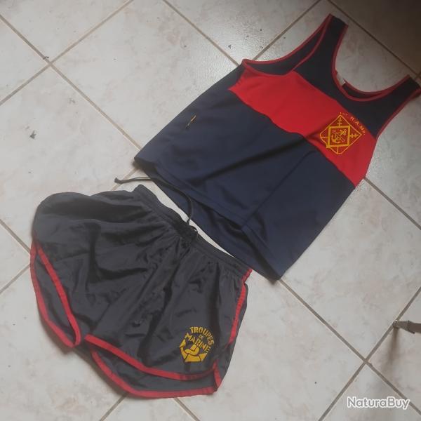 Tee-shirt et short militaire, 1 er rmat