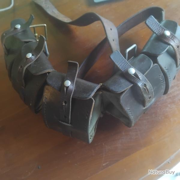 Magnifique cartouchiere su�doise ou germanique, tr�s belle et tr�s bon �tat. 138 cm