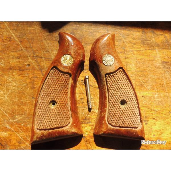 plaquettes de crosse en bois smith et wesson a identifier