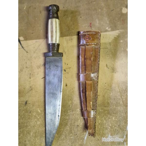 couteau ou poignard