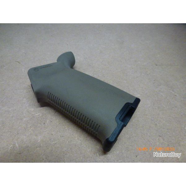 Poinge  MAGPUL MOE + FDE