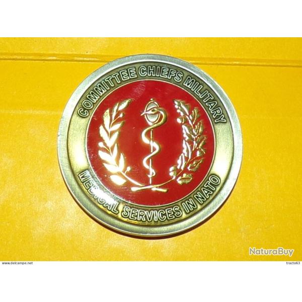 SERVICE DE SANTE : INSIGNE DU COMITE DES CHEFS DE SERVICES DE SANTE MILITAIRES DE L'OTAN , ETAT NEUF