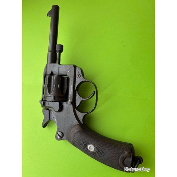 R�volver MAS - Mod�le 1892 - Calibre 8 mm Lebel.