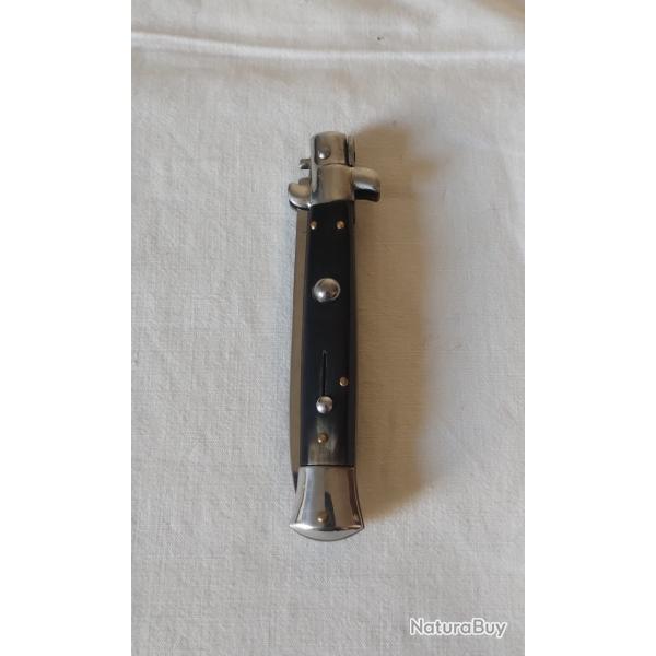 Couteau cran d'arr�t automatique rostfrei ann�e 80