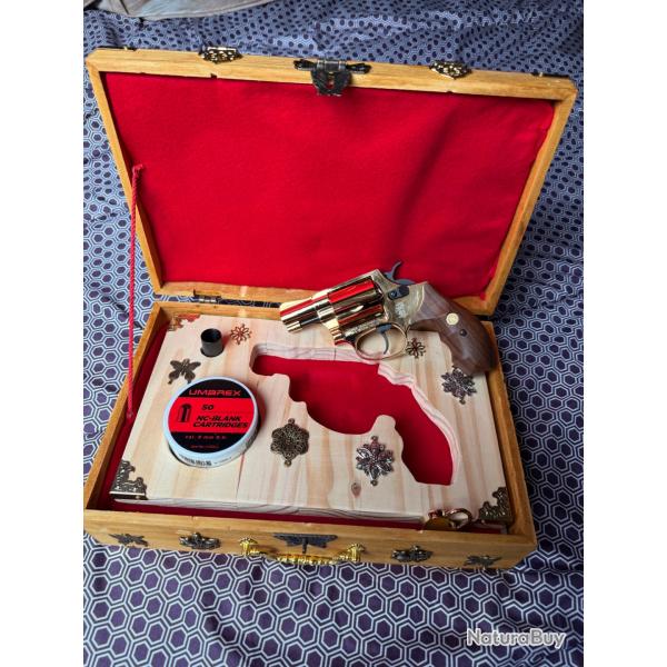 Vend un revolver d alarme