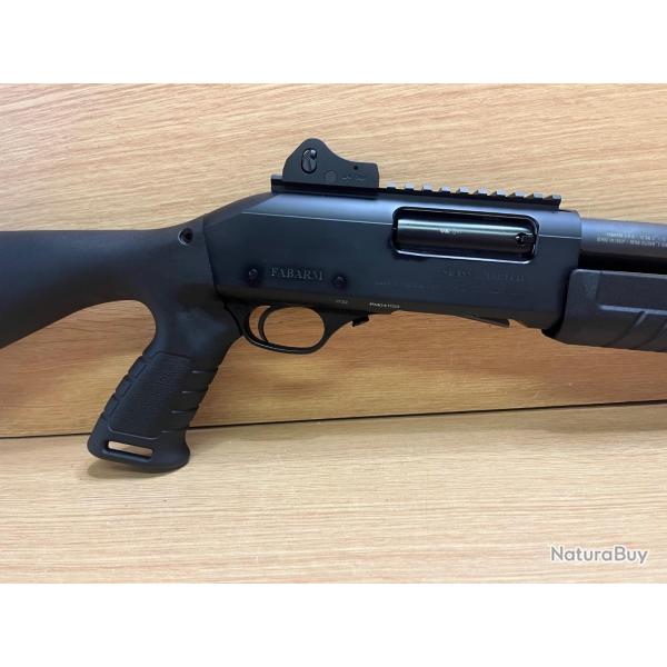Fusil  pompe FABARM cal12 SDASS MARTIAL  excellent tat.