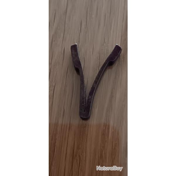 RESSORT EN "V"  LOT 24