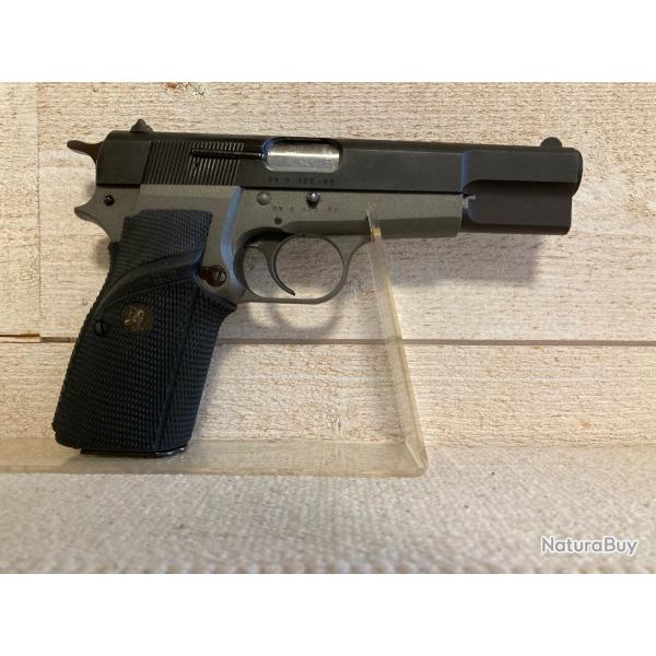 Pistolet Browning GP 35 . cal 9x19. Contrat Gendarmerie . Occasion .