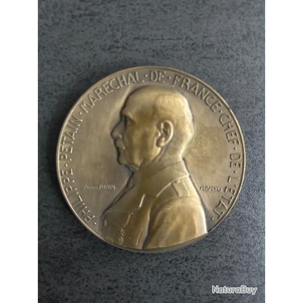 M�DAILLE DE TABLE PHILIPPE PETAIN.