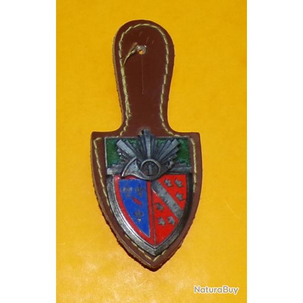 1� R�giment de Chasseurs, 1 dans cor, �mail, gros bol�ro ajour� , �cu aux armes de Conti � gauche et