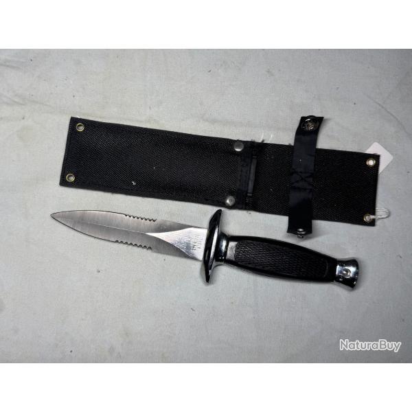 Poignard neuf lame inox 22cm + �tui nylon