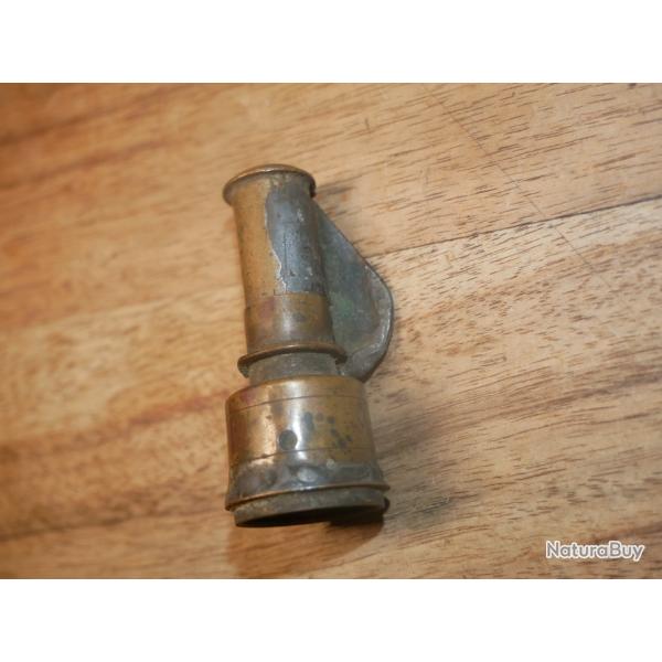 Embout de poire � poudre avec bouchon doseur rustique