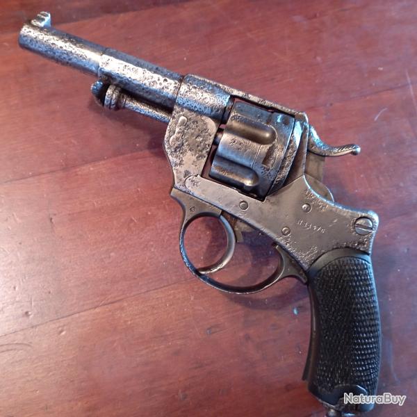 Revolver d'officier Mle 1874 � restaurer monomatricule