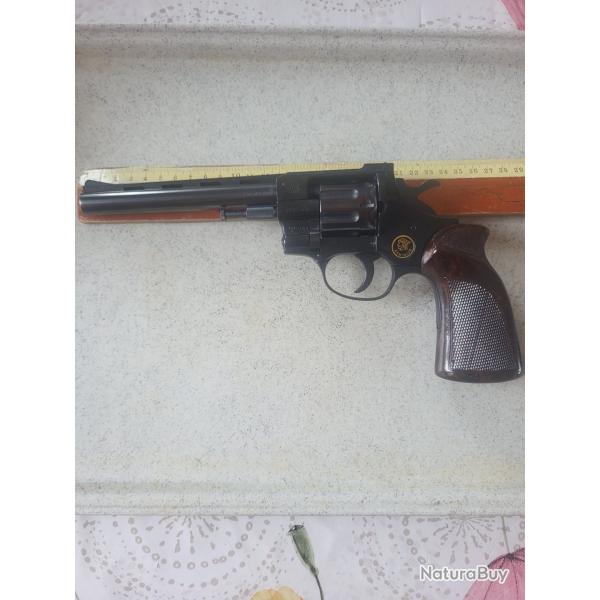 Revolver Arminius 22lr 8 coups 1� sans prix de r�serve
