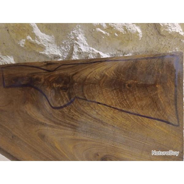 MAGNIFIQUE EBAUCHE DE CROSSE DE NOYER FRANCAIS - RONCE DE NOYER ONDE