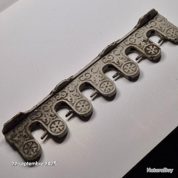 Support ou r�telier de canne de billard en fonte