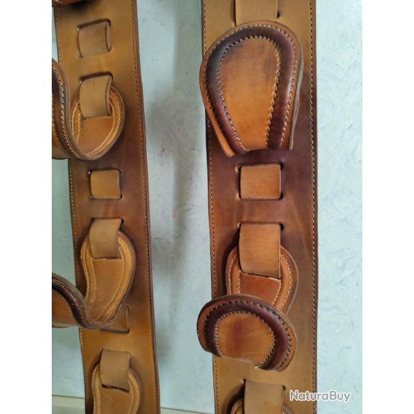 Paire de porte-fusils muraux en cuir vintage  105 cm, dcor chasse