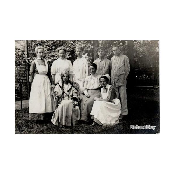 Carte - Photo Groupe de soldats allemands et leurs familles N�1569